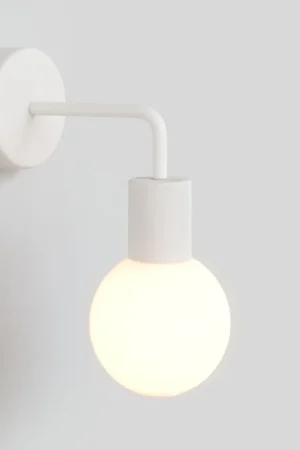 Compra Online IP65 Modulair Outdoor Wall Light with L-Shaped Extension and Unbreak-a-Ball Shatterproof Sphere Shade - White