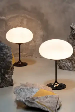 Lampada da tavolo Gubi Stemlite, nero-cromo, altezza 42 cm, dimmerabile Direttamente Dal Produttore