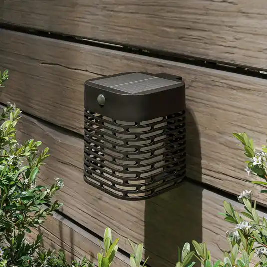 Ultimissimo Modello Lampada da parete a LED e solare Philips Hara, nera, con sensore, IP44