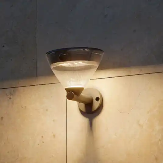 Lampada da parete a LED e solare Philips Kyna, nera, con sensore, IP44 Acquista Ora