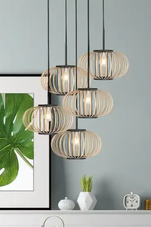 Lampada a sospensione Silva, a 5 luci, rotonda, nera, con montanti in bambù Reso Gratuito
