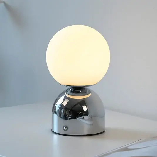 Ultimissimo Modello Lampada da tavolo LED ricaricabile RUDI, cromata, altezza 20 cm, CCT,