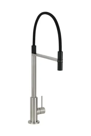 Professionale Kitchen sink mixer with black flexible hose and magnetic shower Quadro srl 604AS