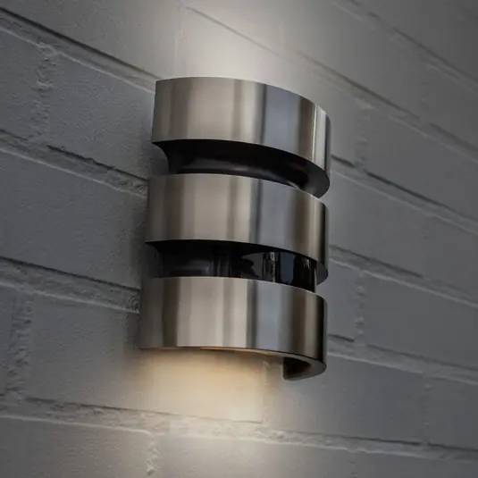 Applique da esterno LED MAYA, acciaio inossidabile, altezza 18 cm, IP44 Offerta Limitata