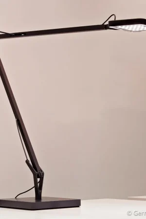 Compra Adesso Lampade da scrivania FLOS