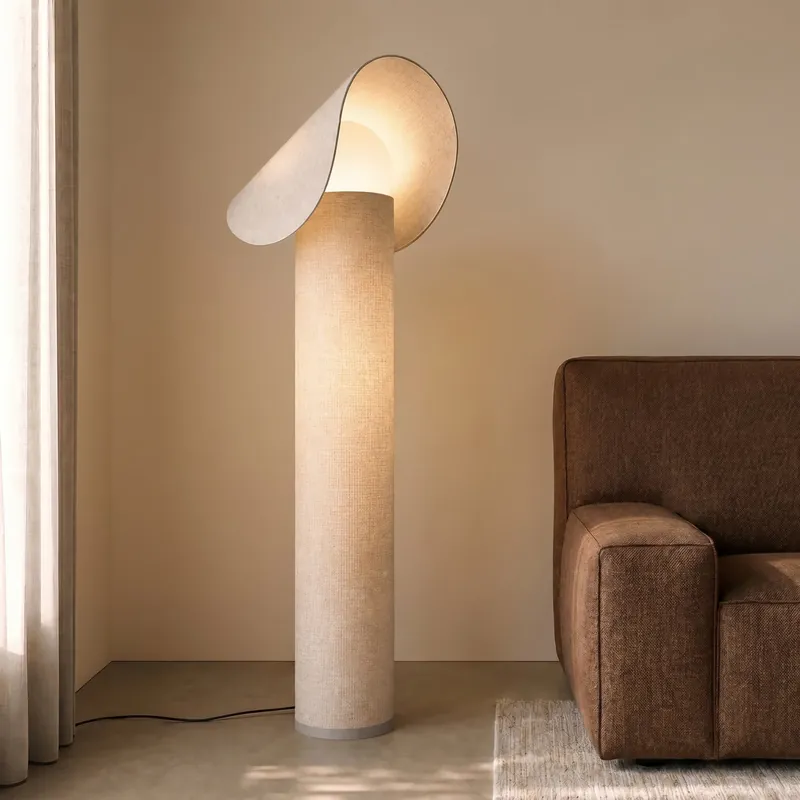 Lampade da terra per il corridoio Ordina Subito