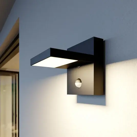 Applique da esterni LED Lucande Silvan, antracite, con sensore, IP54 Occasione