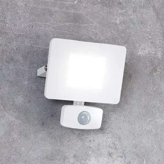Offerta Faretto LED esterni Faedo 3 con sensore bianco 20W