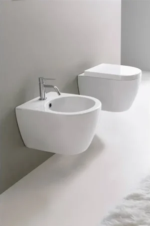 Acquista Ora Wall-mounted WC Scarabeo Moon 45 Clean Flush Hung WC 5524/CL
