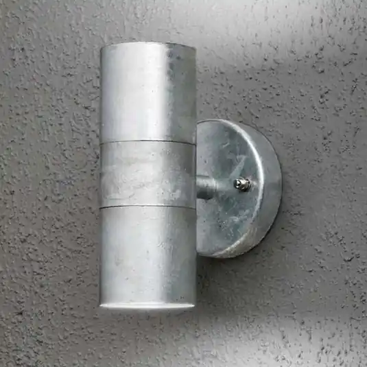 Miglior Prezzo Lampada a muro da est. a 2 luci Modena, galv.