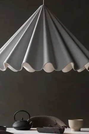 Lampada a sospensione Audo Dancing, bianca, Ø 95 cm, feltro Bestseller