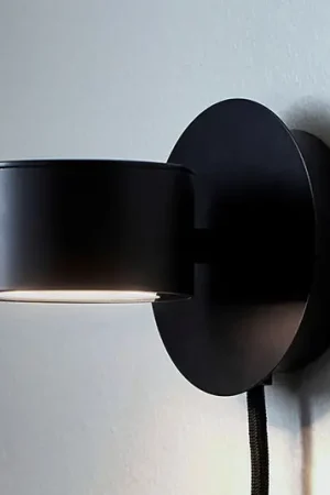 Applique LED Clyde con spina e dimmer Sconto