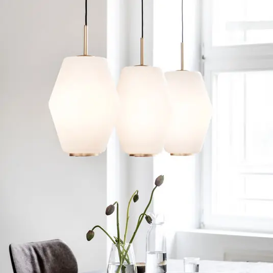 Spedizione Espresso Northern Dahl lampada a sospensione in ottone opaco