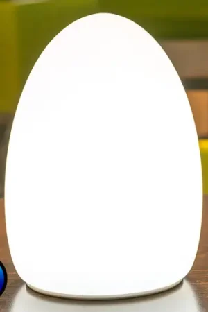 Egg - una lampada decorativa controllata da un‘app con batteria Subito Disponibile
