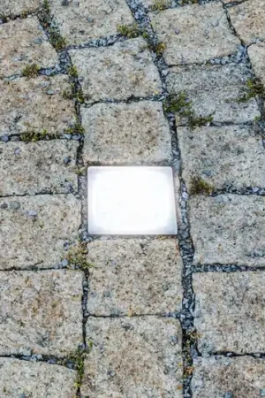 Lampada da incasso per pavimento a LED in pietra Akiaki, 10 cm, calpestabile Promo Stagionale