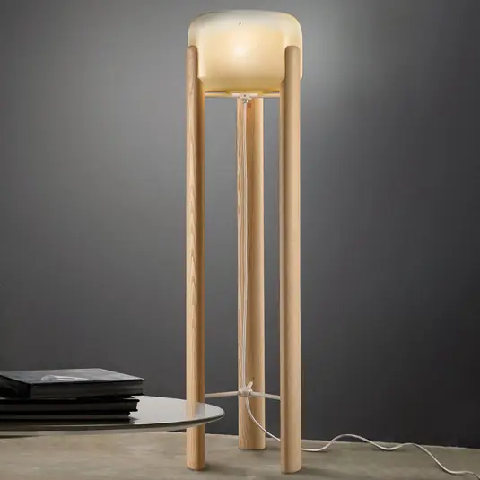 Super Prezzo Lampada da terra Sata ambra, base legno chiaro