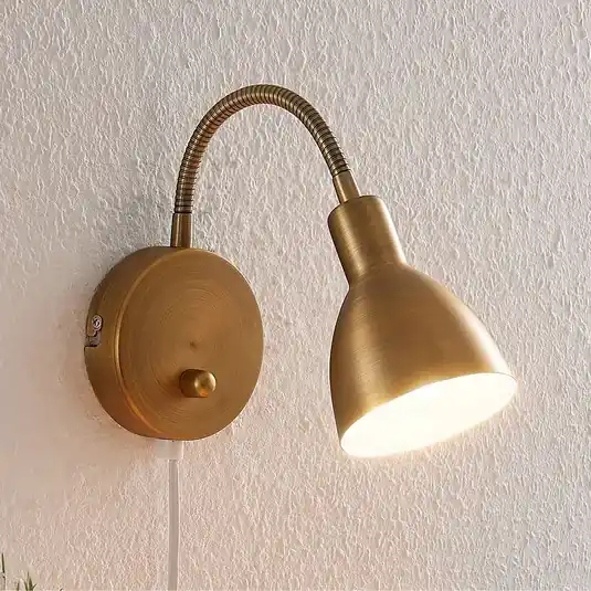 Bestseller Lindby applique Amrei, ottone antico, 42 cm, spina, dimmerabile