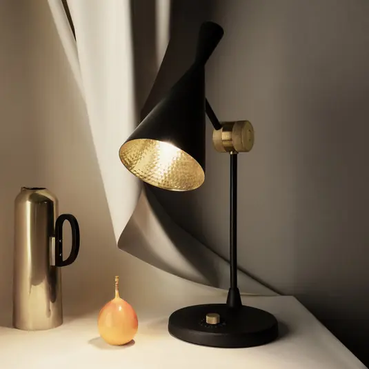 Tom Dixon Beat Table lampada da tavolo, nero Prezzo Conveniente