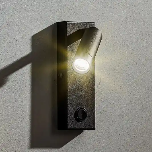 Applique a LED Enzo angolare con interruttore, nero Quantità Limitata