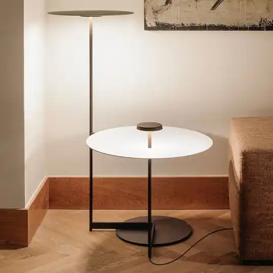 Non Perdere Vibia Flat lampada LED da pavimento a 90 cm grigio L1, dimmerabile