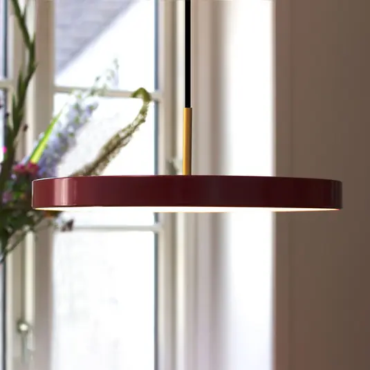 UMAGE Asteria medium LED sospensione ottone rosso Ordina Subito