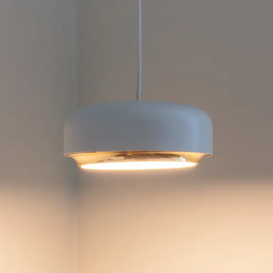 Sconto UMAGE Hazel Mini lampada a sospensione, bianco, Ø 22 cm