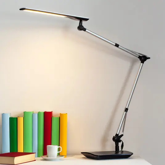 Lampada da scrivania a LED Lindby Felipe, nera, base a morsetto Esclusivo