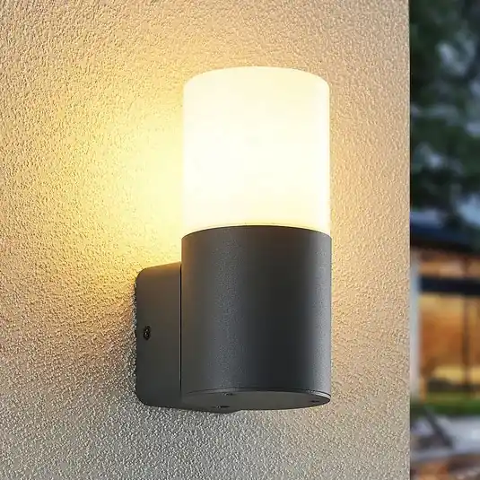Lindby Tabyn applique da esterni, 1 luce Spedizione Espresso