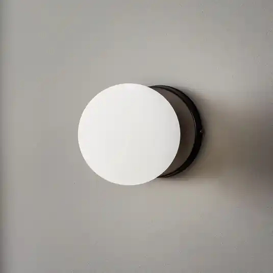Applique Kiba, nero/oro, paralume sfera in vetro Nuova Collezione
