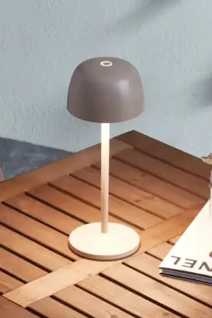 A Buon Prezzo Lindby Lampada da tavolo a batteria LED Arietty, beige, dimmerabile, IP65