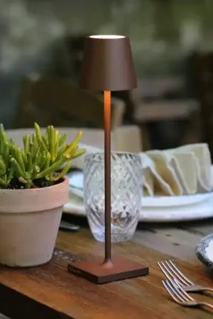 Zafferano Lampada LED da tavolo ricaricabile Poldina micro, marrone ruggine, Miglior Prezzo