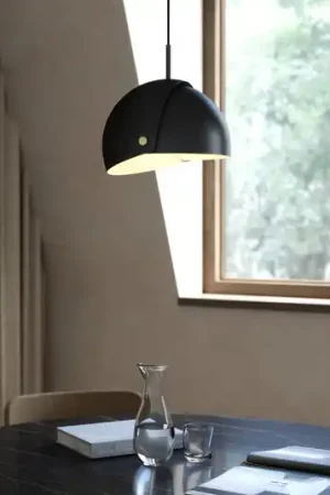 Acquista Ora Lampada a sospensione Align con paralume mobile, nero