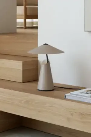 Lampada da tavolo Taido in metallo, marrone Super Prezzo