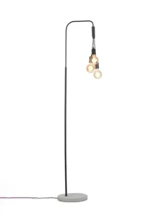Bestseller IT‘S ABOUT ROMI Lampada da terra Oslo con base in cemento