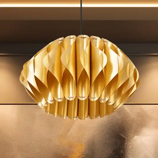 Lampada a sospensione Serenity con paralume in plastica, oro Nuovo Arrivo
