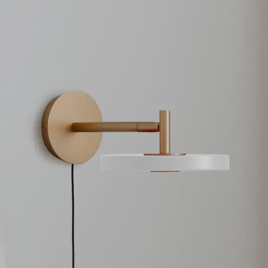 Direttamente Dal Produttore Applique a LED UMAGE Asteria Short, bianco/ottone, spina