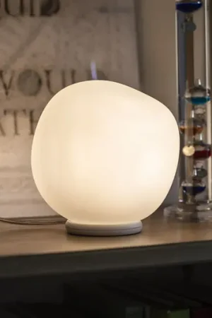 Ultime Pezzi Lampada da tavolo Foscarini Hoba Piccola, Ø 13 cm, accensione/spegnimento, vetro