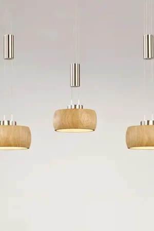 Prezzo Ridotto Lampada LED a sospensione Shine-Wood, rovere/nickel, lunghezza 100 cm a 3 luci.