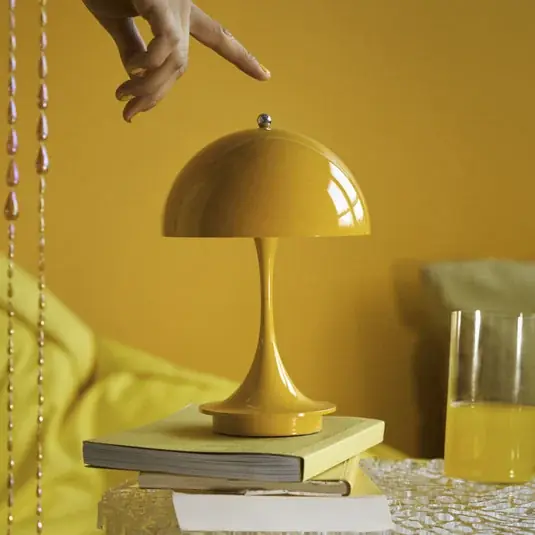 Louis Poulsen Panthella PORTABLE 160 V3, giallo opaco Soddisfatti O Rimborsati