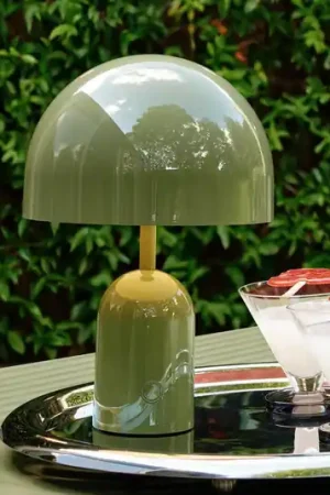 Ultimissimo Modello Tom Dixon Lampada da tavolo ricaricabile BELL PORTABLE, verde muschio 28 cm IP44